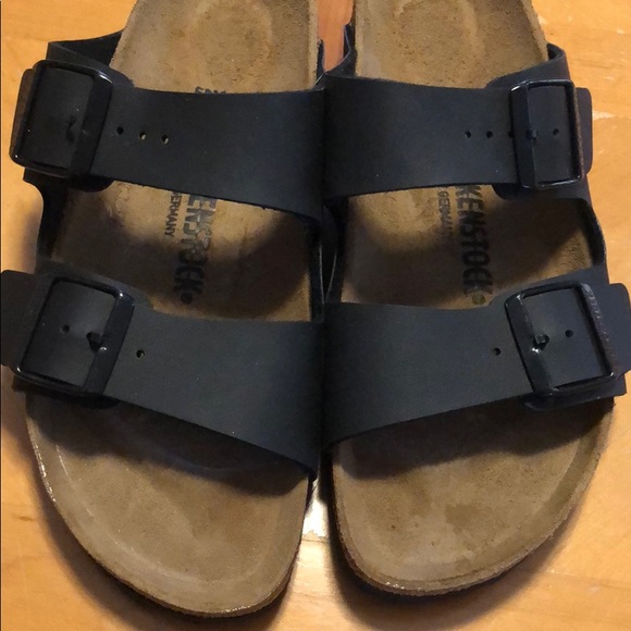 *SOLD* Birkenstock Arizona Birko-Flor Sandals - Picture 4 of 6
